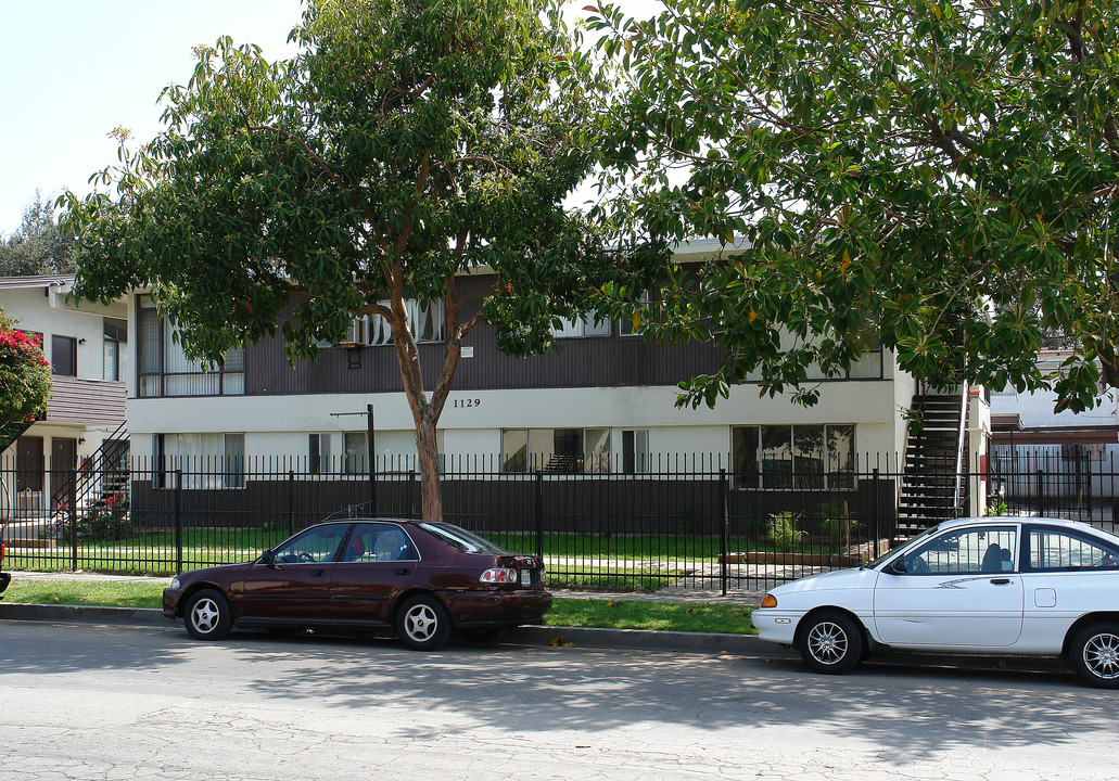 1129 Pacific Ave in Santa Ana, CA - Building Photo