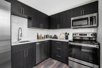 885 N State St in Chicago, IL - Building Photo - Building Photo