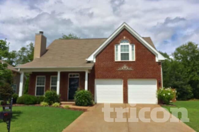 property at 2016 Silverton Cir