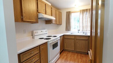 146 N 144th St in Seattle, WA - Building Photo - Building Photo