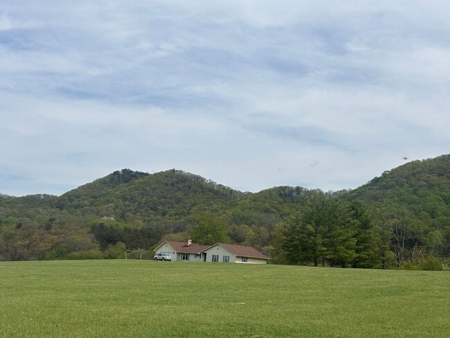 5056 Catawba Valley Dr in Catawba, VA - Building Photo - Building Photo
