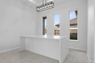 16 Hana Dr in Brownsville, TX - Building Photo - Building Photo