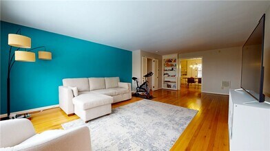 102 Corson Pl in Ithaca, NY - Building Photo - Building Photo