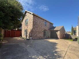 3411 Briaroaks Dr in Garland, TX - Building Photo