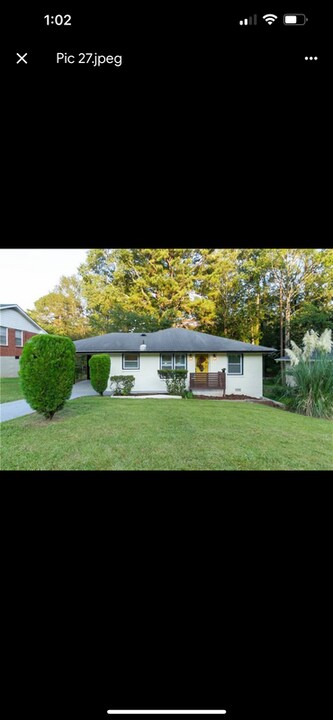 2602 Macon Dr SW in Atlanta, GA - Building Photo