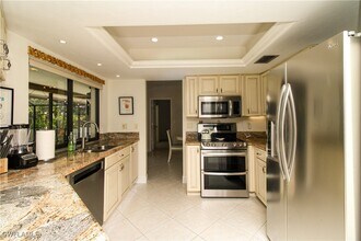 213 Bay Meadows Dr in Naples, FL - Building Photo - Building Photo