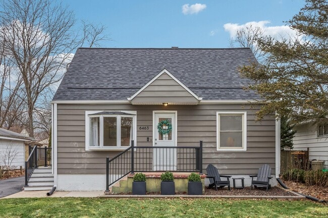 property at 6463 N Garden Grove Ln