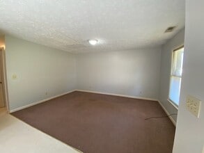 1966 Glenwick in Fayetteville, NC - Building Photo - Building Photo