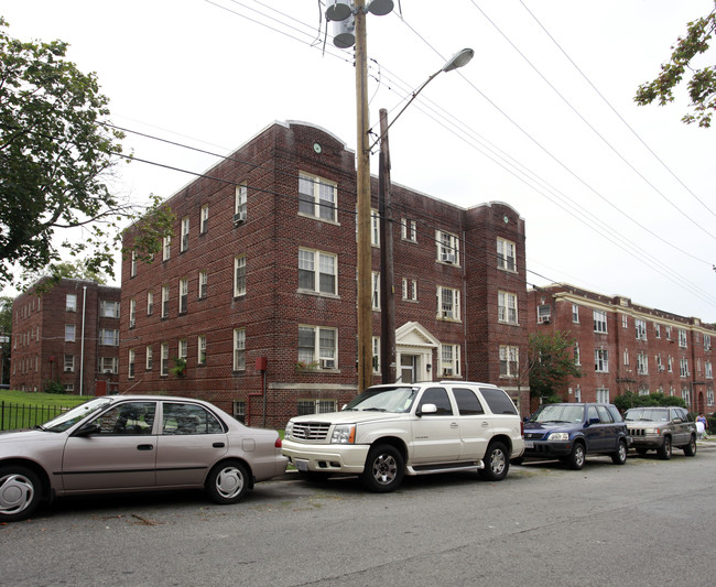 1420 Tuckerman St NW in Washington, DC - Building Photo - Building Photo