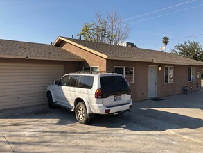 405 E Warren Ave in Bakersfield, CA - Building Photo - Building Photo