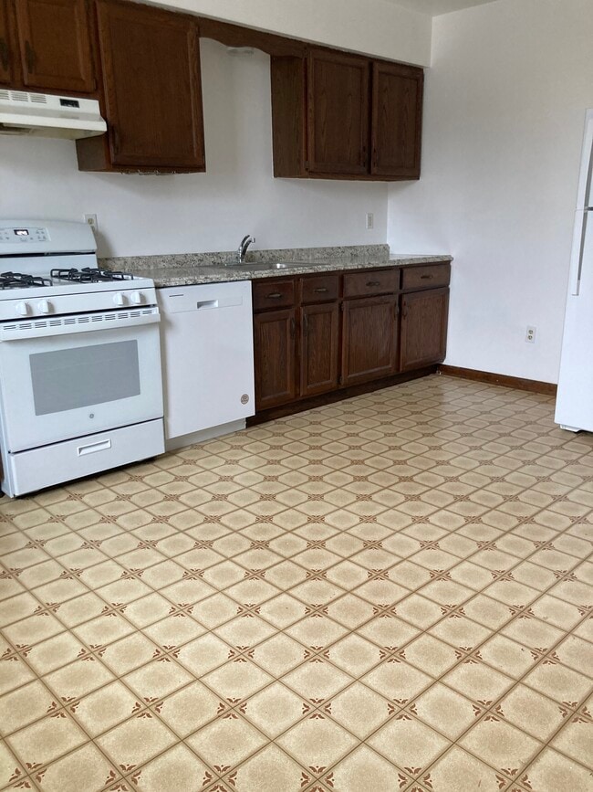 9 1st St, Unit # 2 in Raritan, NJ - Building Photo - Building Photo