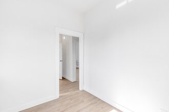 1618 E Vernon Ave, Unit 1618 in Los Angeles, CA - Foto de edificio - Building Photo