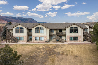 Arbors at Mountain Shadows in Colorado Springs, CO - Building Photo - Building Photo