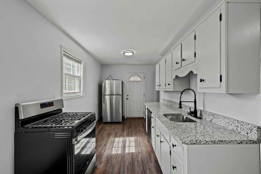 503 Elm St in Clairton, PA - Building Photo