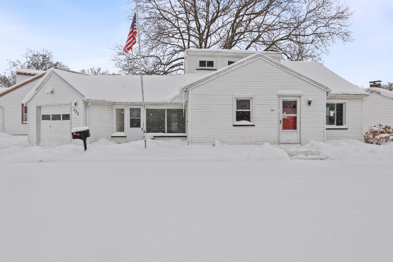 137 Legion Cir in Rochester, NY - Building Photo