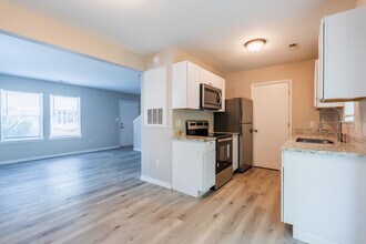 600-635 Hilltop Dr in Raleigh, NC - Building Photo - Building Photo