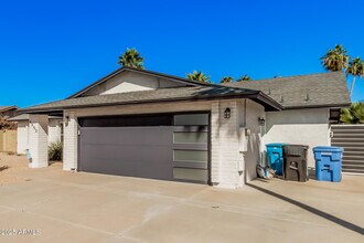 4950 W Grovers Ave in Glendale, AZ - Building Photo - Building Photo