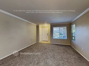 5318 Wadsworth Way in Sacramento, CA - Building Photo - Building Photo