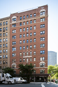 1425 Lexington Ave in New York, NY - Foto de edificio - Building Photo