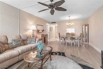 1828 Pine Valley Dr in Ft. Myers, FL - Building Photo - Building Photo