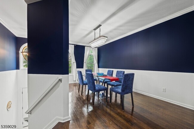 472 Hartford Dr in Nutley, NJ - Building Photo - Building Photo