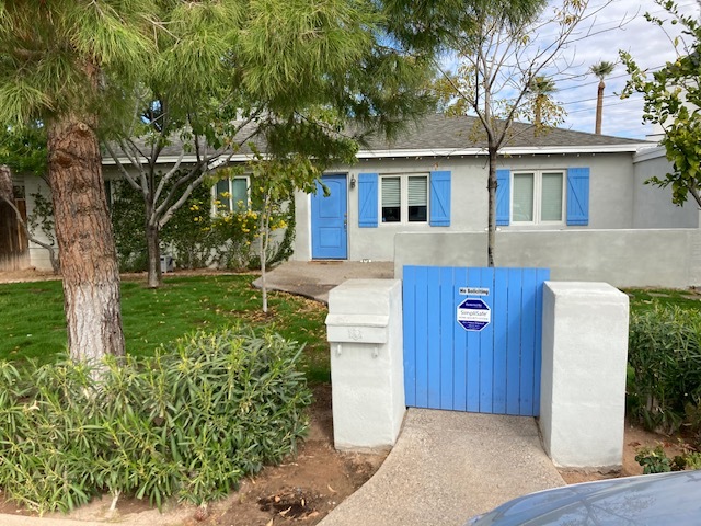 property at 4434 E Roma Ave