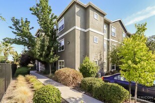 8434 Walerga Rd in Antelope, CA - Building Photo