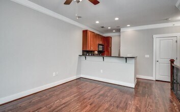 216 Semel Dr in Atlanta, GA - Building Photo - Building Photo