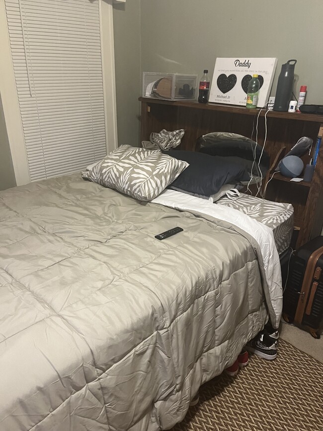 property at 2118 Elm St