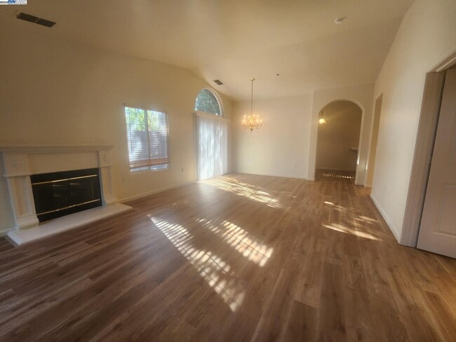 1536 Corte Reina Common in Livermore, CA - Building Photo - Building Photo