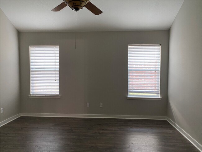 2249 Waxwing Dr in League City, TX - Foto de edificio - Building Photo