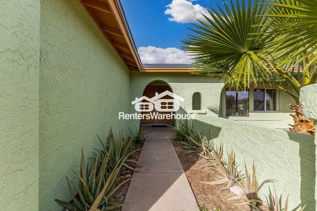 property at 7126 W Hatcher Rd