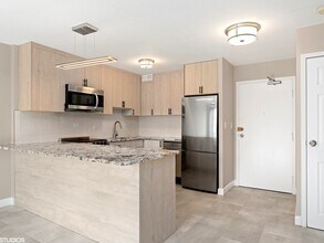 3100 N Lake Shore Dr in Chicago, IL - Building Photo - Building Photo