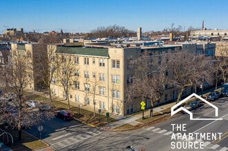 1606 W Sunnyside Ave in Chicago, IL - Foto de edificio - Building Photo