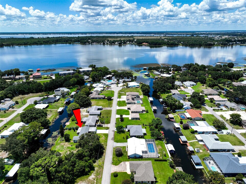 120 Happiness Ave in Lake Placid, FL - Building Photo