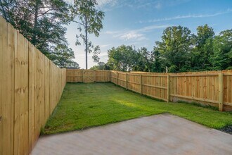 124 Woodland Dr in Greenville, SC - Building Photo - Building Photo