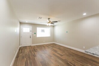 5124 S 23rd Ave in Phoenix, AZ - Foto de edificio - Building Photo