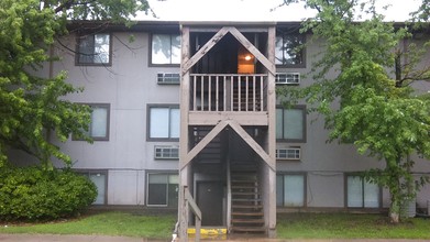 Towers Apartments in Wichita, KS - Building Photo - Building Photo