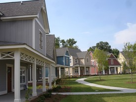 The Retreat at Columbia Apartments