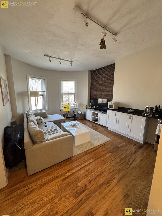 property at 668 Tremont St