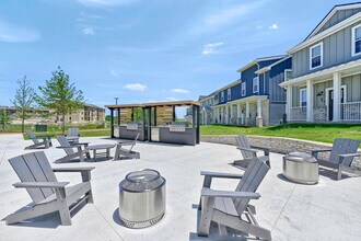 Heritage Court Luxury Townhomes *Now Open in Sherman, TX - Foto de edificio - Building Photo