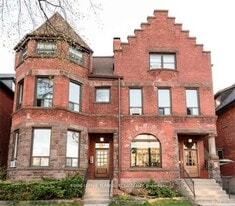 536 Huron St in Toronto, ON - Building Photo