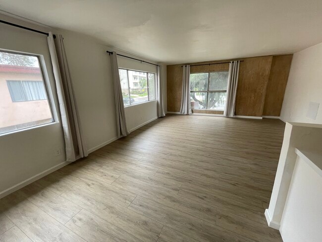 13118 Riverside Dr, Unit Unit 3