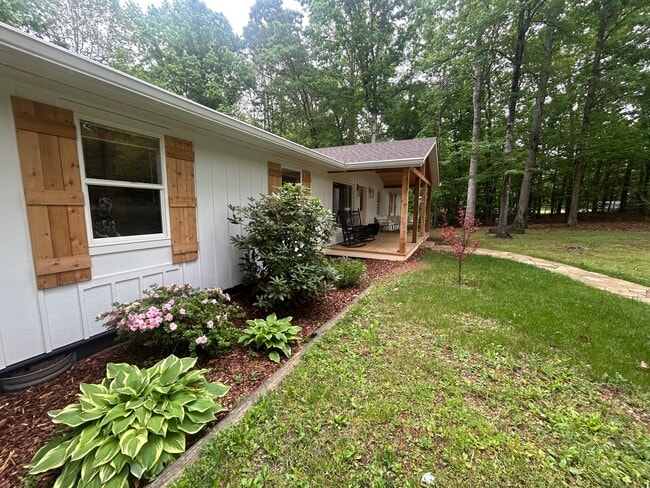 2389 N Boston Rd in Troy, VA - Building Photo - Building Photo