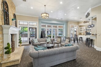 St Andrews at River Park Apartments in Arlington, TX - Building Photo - Building Photo
