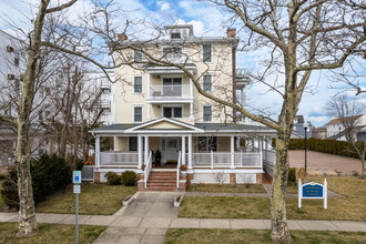 317 6th Ave in Asbury Park, NJ - Foto de edificio - Building Photo