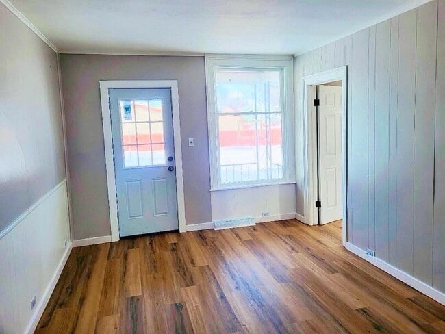 property at 721 Lyon St