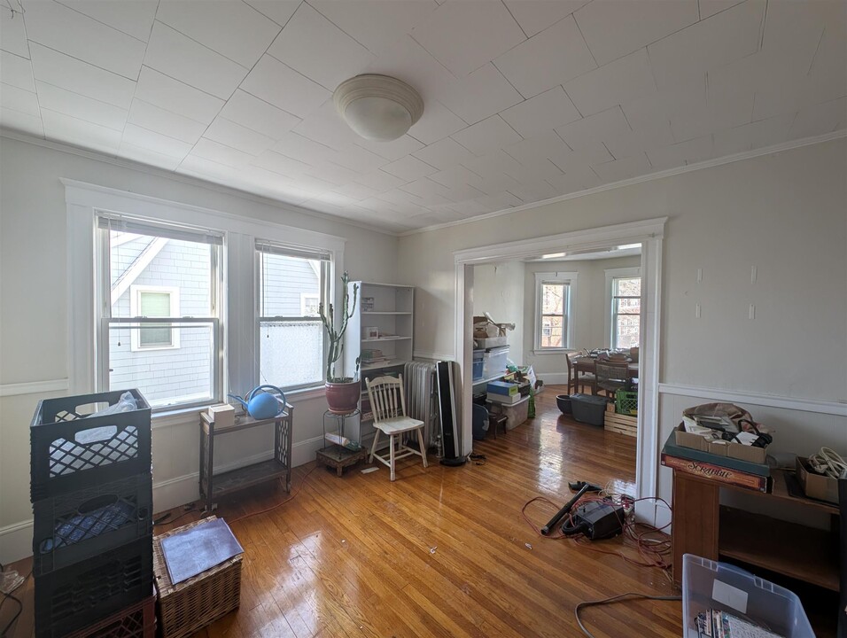 198 Walden St, Unit 2 in Cambridge, MA - Building Photo