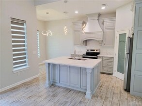 429 E Nebraska Rd in Alamo, TX - Building Photo - Building Photo
