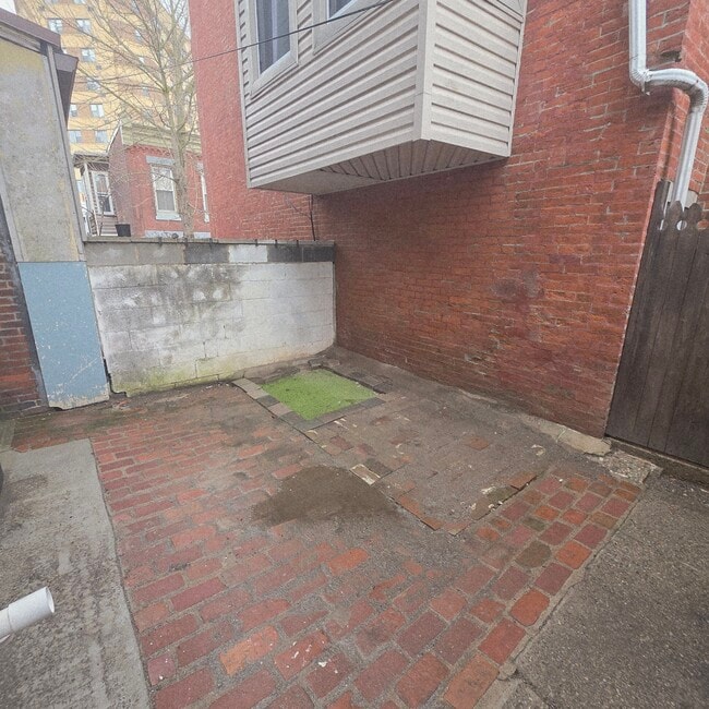 768 N 26th St, Unit A in Philadelphia, PA - Foto de edificio - Building Photo